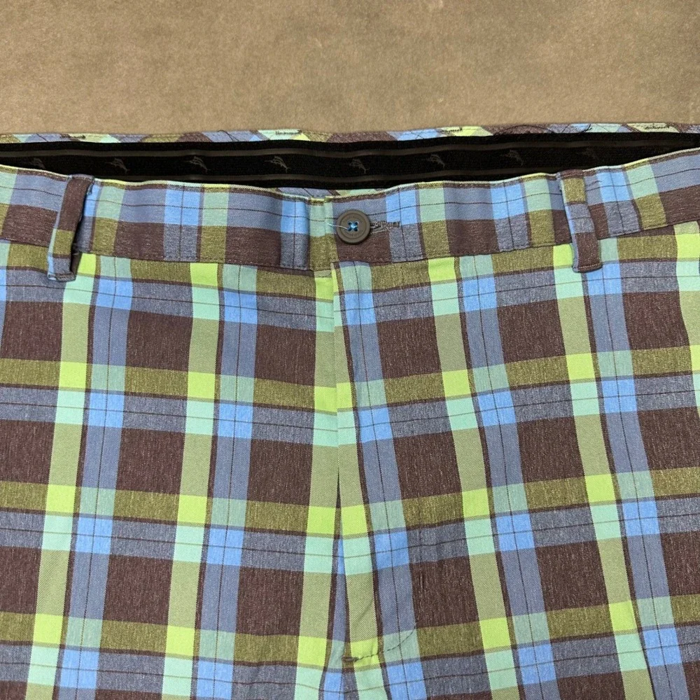 Tommy Bahama Shorts Mens Size 46 Blue Green Plaid Flat Front Regular Excellent